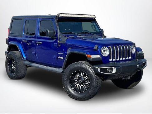 Used 2018 Jeep Wrangler Unlimited Sahara AWD/4WD image 13