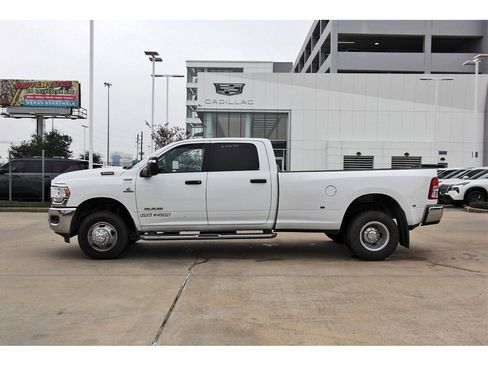 Used 2024 RAM 3500 Big Horn image 3