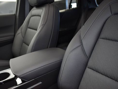 New 2026 Chevrolet Equinox LT w/ Convenience Package II image 14