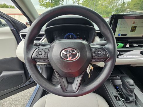 Certified 2026 Toyota Corolla Cross L FWD image 22