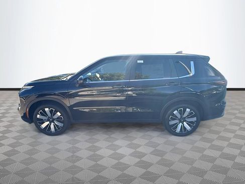 New 2026 Mitsubishi Outlander SE image 4