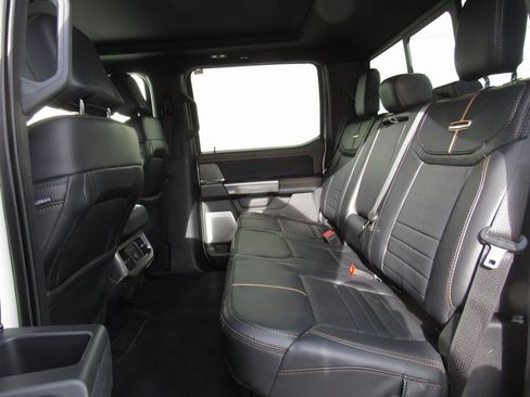 Used 2024 Ford F450 Platinum w/ FX4 Off-Road Package image 21