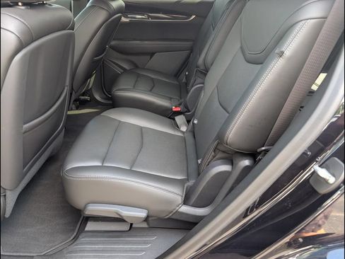 Used 2021 Cadillac XT6 Premium Luxury AWD/4WD image 8