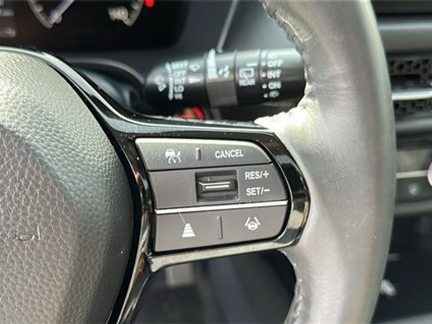 Used 2025 Honda HR-V EX-L image 14