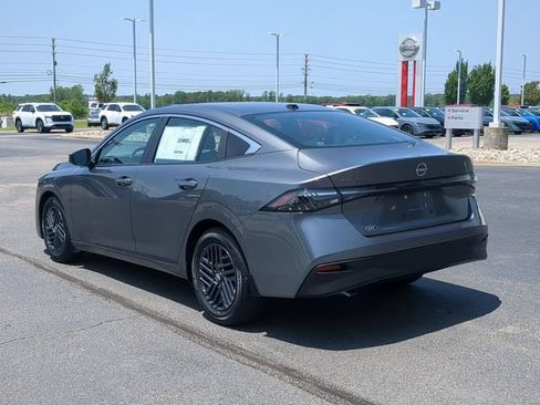 New 2026 Nissan Sentra SV w/ Floor Mat Package FWD image 5