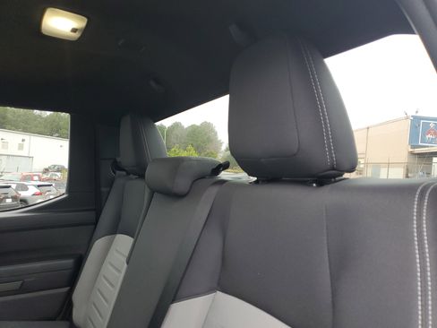 Used 2025 Toyota Tacoma TRD Sport image 9