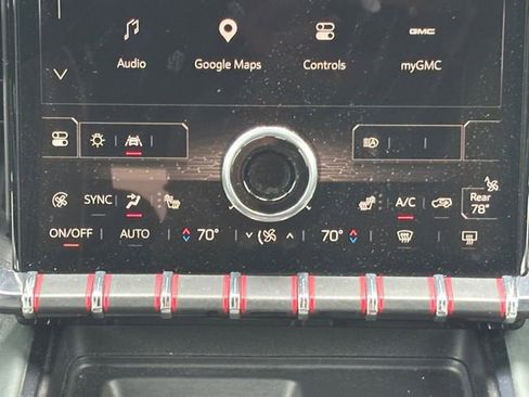 Used 2024 GMC Acadia AT4 w/ Luxury Package AWD/4WD image 4