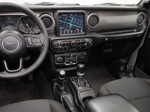 Certified 2023 Jeep Wrangler Willys 4xe w/ Sun & Screen Package image 29