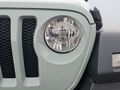 Used 2023 Jeep Wrangler Unlimited Sport AWD/4WD image 10