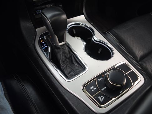 Used 2021 Jeep Grand Cherokee Limited w/ Quick Order Package 2GK 80th image 12