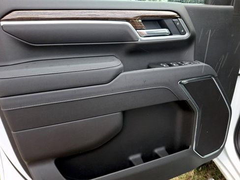 New 2026 GMC Sierra 2500 SLE w/ SLE Value Package; AWD/4WD image 8