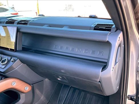 Used 2023 Land Rover Defender 90 X image 15