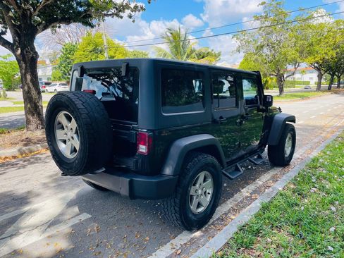 Used 2014 Jeep Wrangler Unlimited Sport w/ Connectivity Group image 5