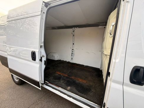 Used 2023 RAM ProMaster 3500 w/ Convenience Group FWD image 10