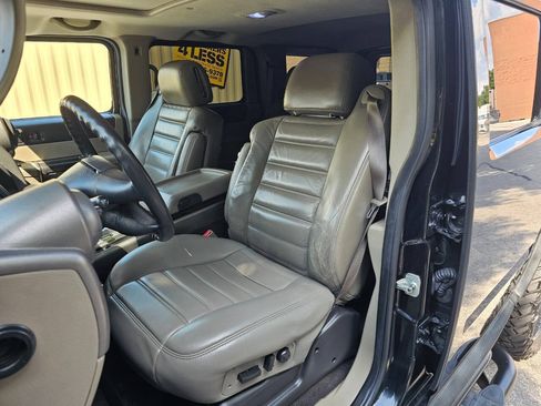 Used 2003 HUMMER H2 w/ Preferred Equipment Group AWD/4WD image 12