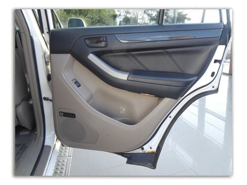 Used 2005 Toyota 4Runner Limited image 14