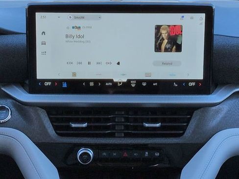 Certified 2025 Ford Explorer Platinum w/ Ultimate Package image 18