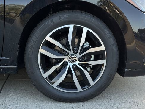 New 2025 Volkswagen Jetta SE image 6