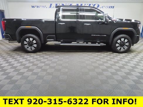 Used 2025 GMC Sierra 3500 Denali w/ Denali Reserve Package image 2