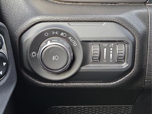 Used 2022 Jeep Wrangler Unlimited Sport image 22