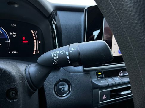 Used 2025 Toyota Camry LE image 33