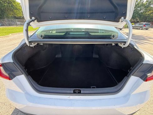Used 2025 Toyota Camry LE FWD image 33