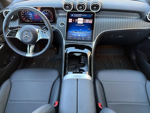 Used 2026 Mercedes-Benz GLC 300 4MATIC image 12