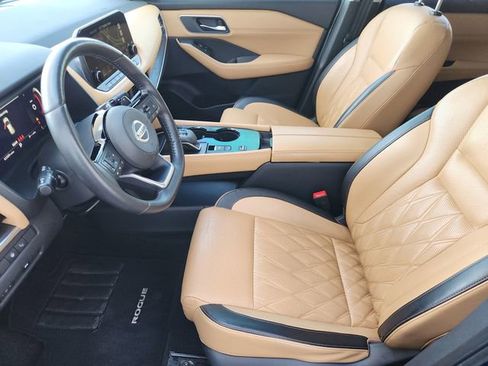 Used 2021 Nissan Rogue Platinum FWD image 9