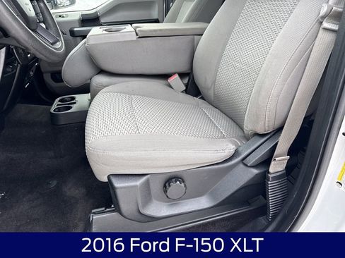 Used 2016 Ford F150 XLT w/ Trailer Tow Package image 12