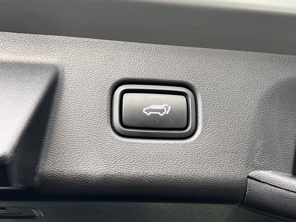 Used 2025 Hyundai Tucson Limited AWD/4WD image 19