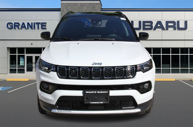 Used 2026 Jeep Compass Limited AWD/4WD image 5