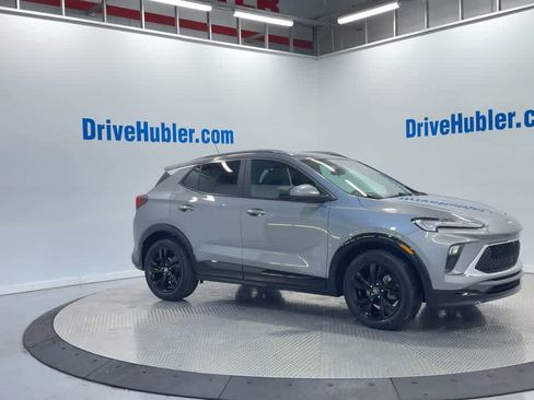 Used 2024 Buick Encore GX Sport Touring w/ Advanced Technology Package image 4