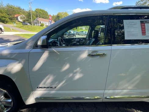 Used 2014 GMC Terrain Denali FWD image 3