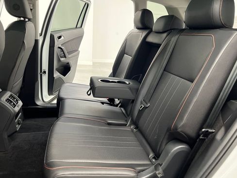 Used 2024 Volkswagen Tiguan Wolfsburg Edition image 15