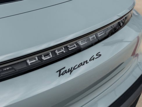 Certified 2025 Porsche Taycan 4S image 15