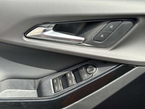 New 2026 Chevrolet Equinox LT image 19