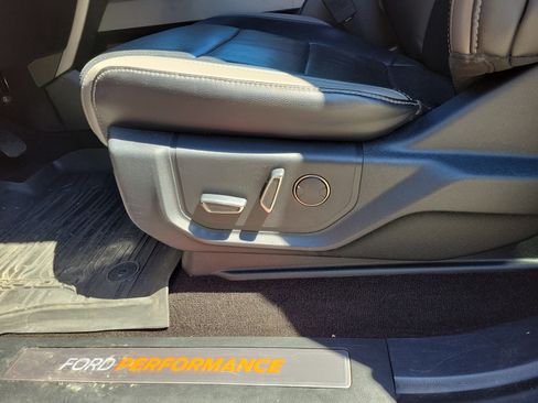 Used 2018 Ford F150 Raptor w/ Equipment Group 802A Luxury image 9