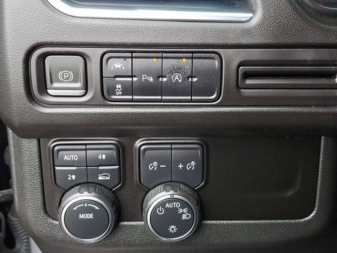 Used 2023 Chevrolet Tahoe LT AWD/4WD image 25