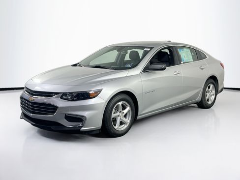 Used 2017 Chevrolet Malibu LS FWD image 1