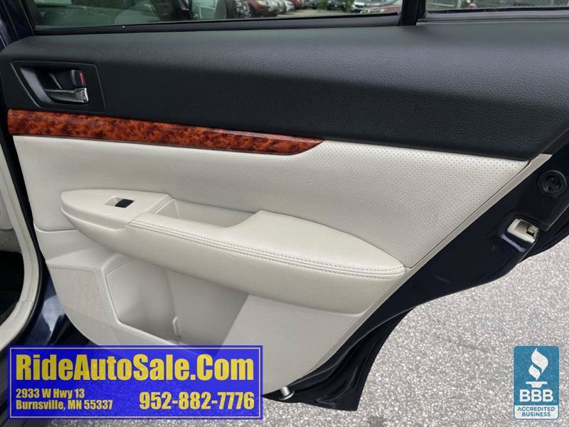 Used 2012 Subaru Outback 2.5i Limited AWD/4WD image 15