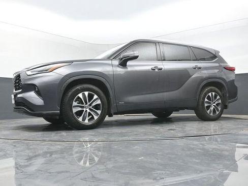 Used 2022 Toyota Highlander XLE image 39