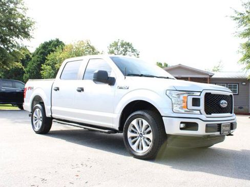 Used 2018 Ford F150 XL w/ Equipment Group 101A Mid AWD/4WD image 3