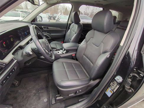 Used 2023 Kia Telluride EX image 8