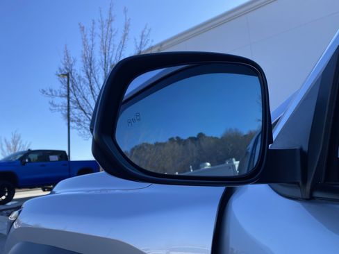 Used 2025 Toyota 4Runner SR5 image 39