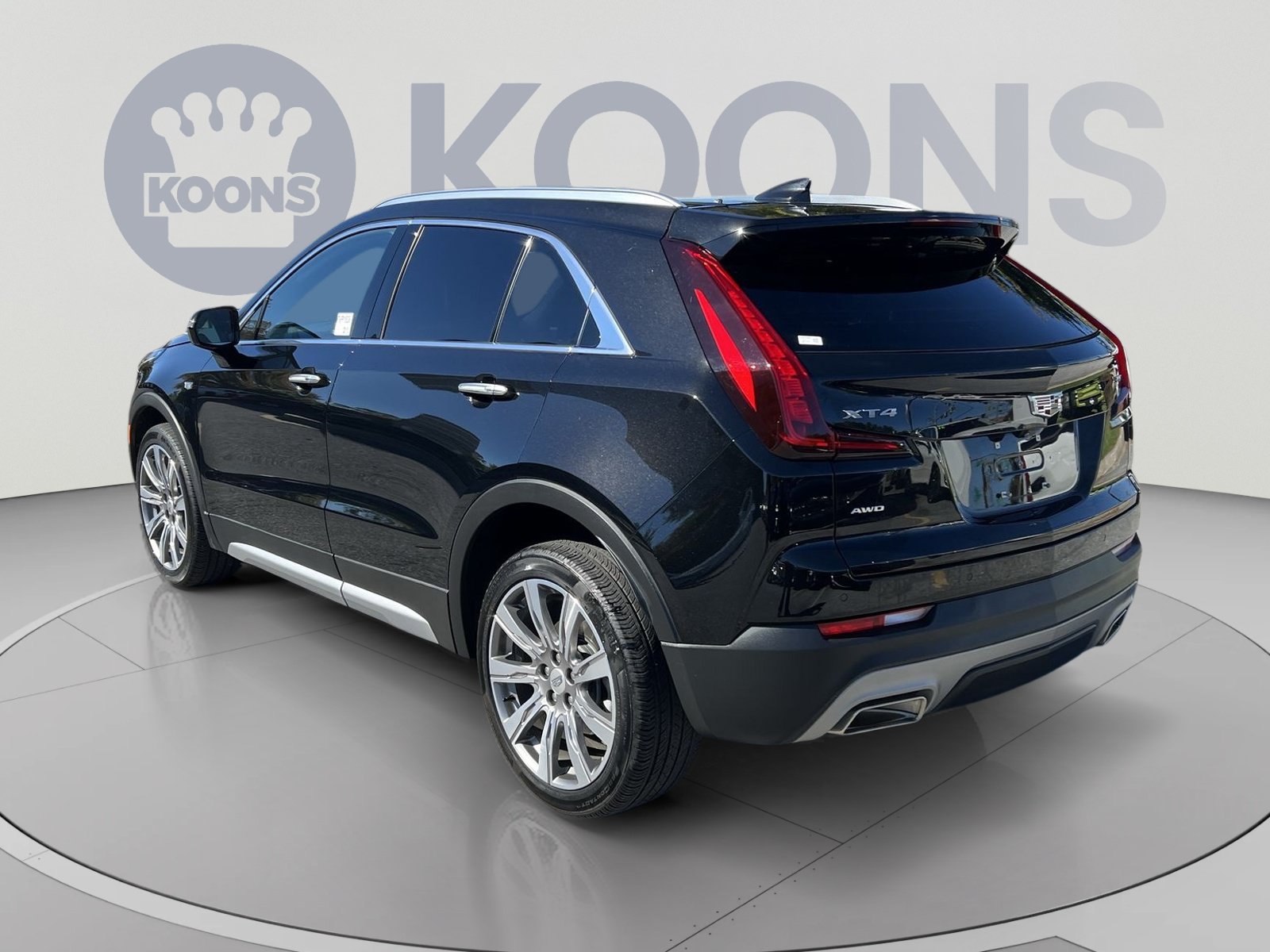 Used 2023 Cadillac XT4 Premium Luxury w/ Technology Package AWD/4WD image 4