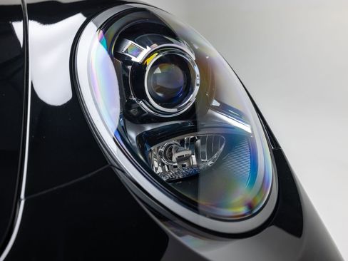 Used 2019 Porsche 911 Carrera image 38