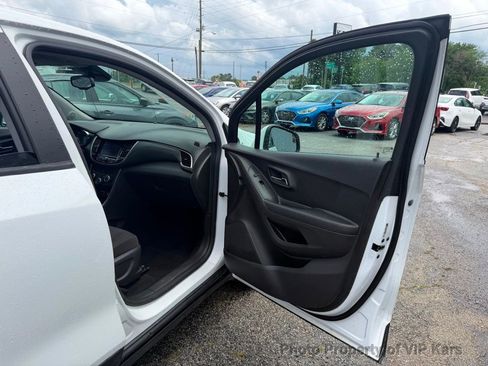 Used 2020 Chevrolet Trax LS w/ Tint and Cruise Package FWD image 12