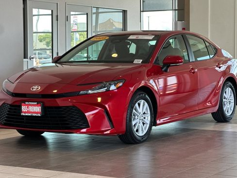 Certified 2025 Toyota Camry LE FWD image 8