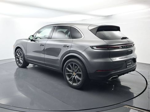Certified 2024 Porsche Cayenne AWD/4WD image 3