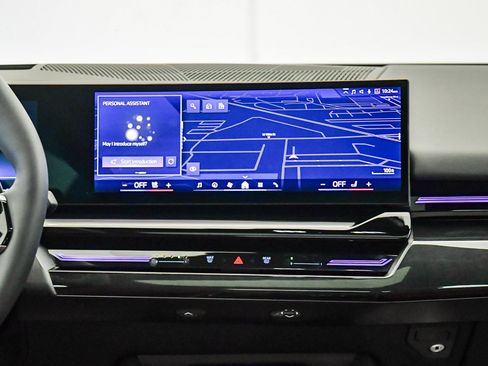 Used 2025 BMW 530i w/ Premium Package image 14